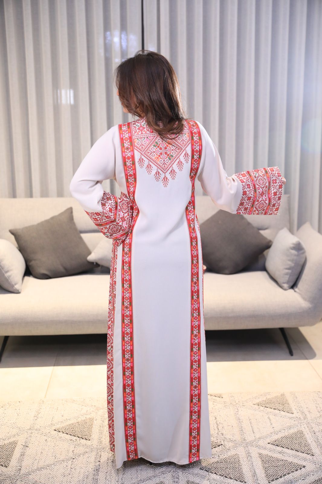 Aqsa Elegance Beige : Traditional Long Sleeve Embroidery